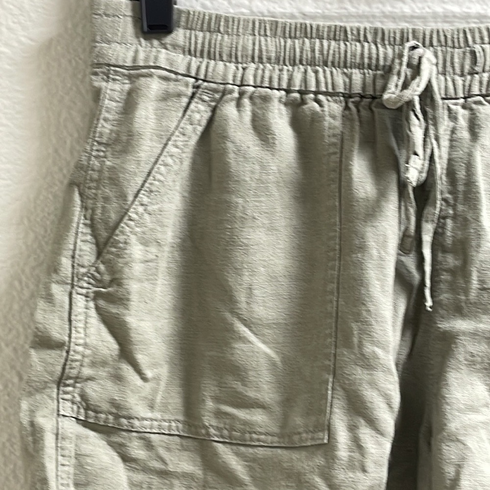 J).   J.Crew short Pants size Extra Small - Picture 3 of 17